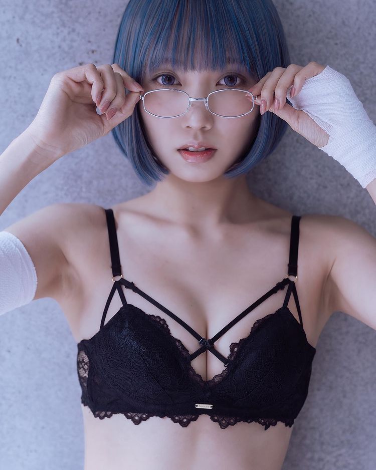 Unleashing the Cosmic Charisma: Meet the Sizzling Cosplay Sensation – Mea Shirotsuki!-ACGArea